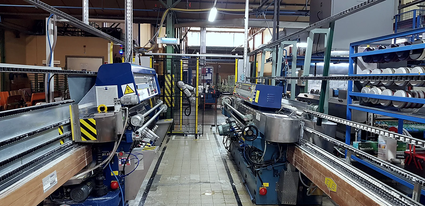 Cobot de manipulation du verre sur ligne de biseautage